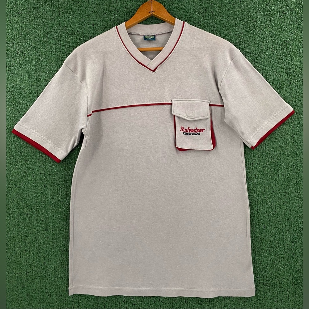 Rare Vintage 90’s Budweiser King Of Beers V-Neck Pocket T-Shirt Men’s SZ Medium
